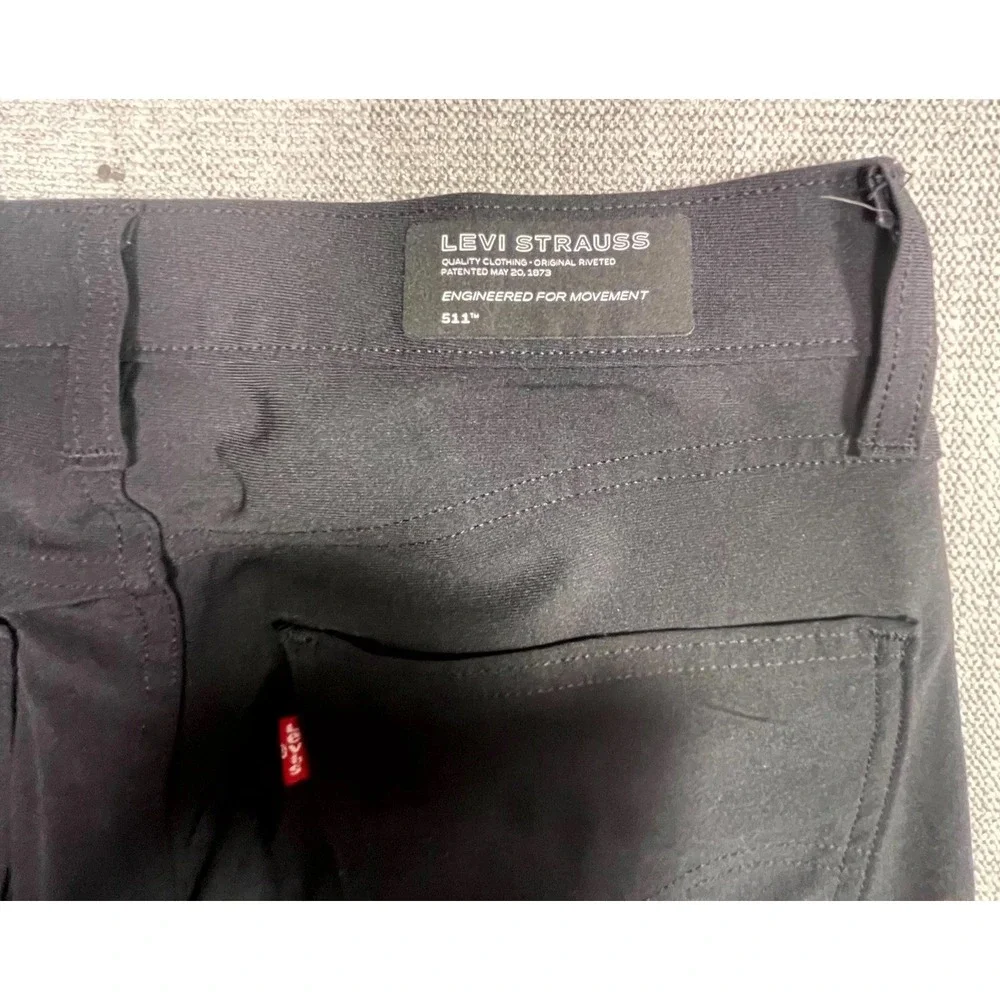 Levis 511 Strauss Slim Tech Pants Mens 30x32 Black Straight Leg Logo Pocket